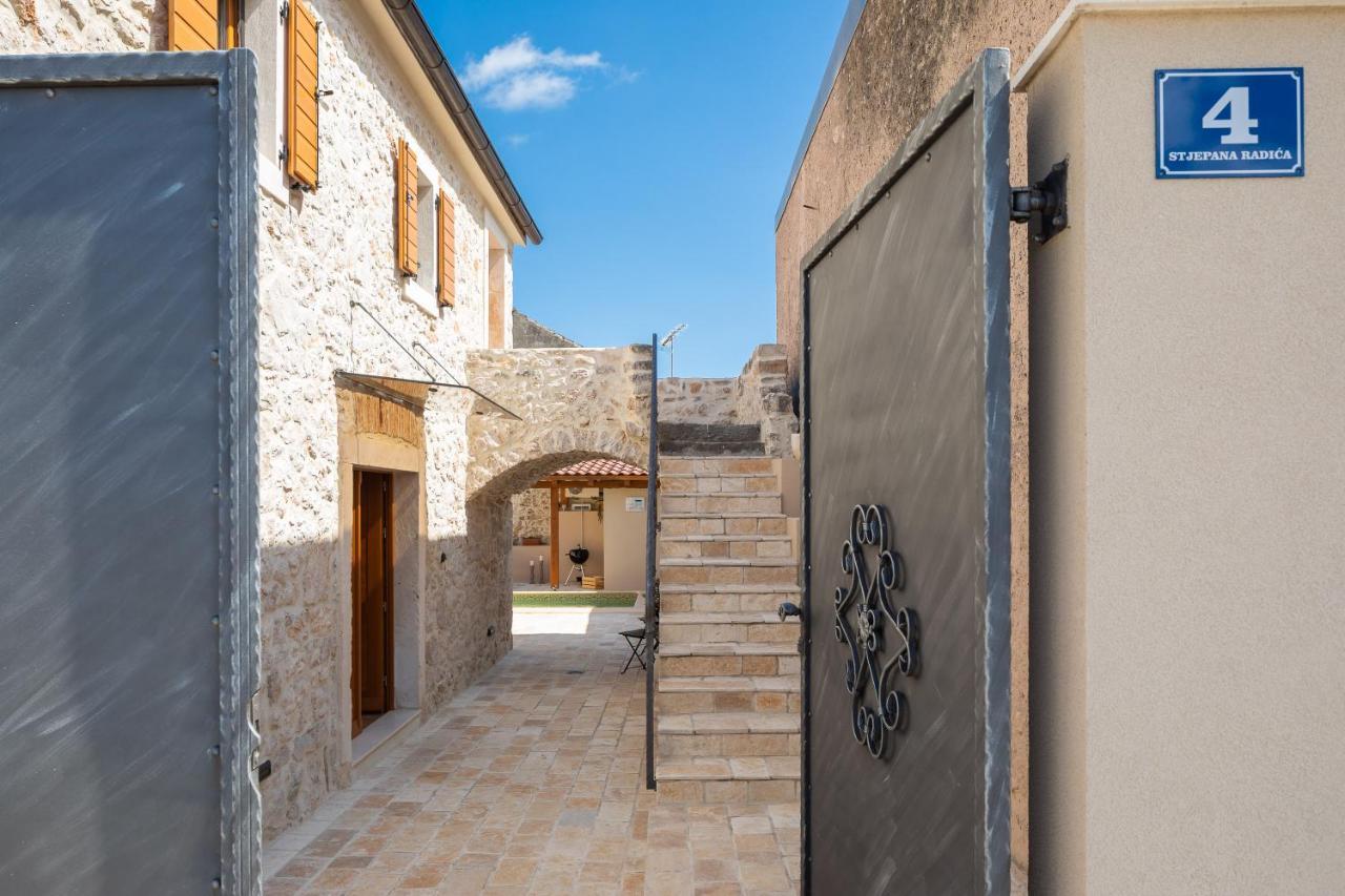 Villa Kameni Dvori Свети-Филип-и-Яков Экстерьер фото