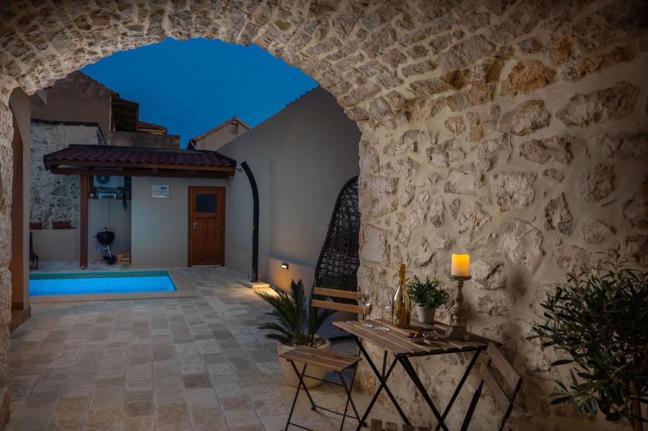Villa Kameni Dvori Свети-Филип-и-Яков Экстерьер фото